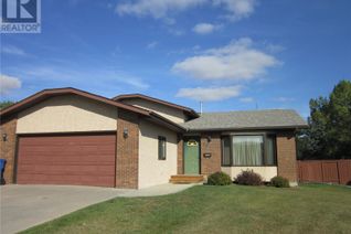 Detached House for Sale, 27 Groat Drive, Melfort, SK