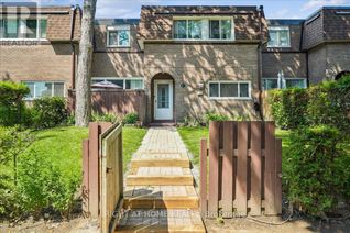 Townhouse for Sale, 30 Tandridge Crescent #851, Toronto W10, ON