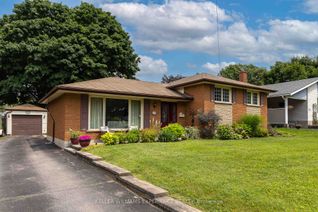 Bungalow for Sale, 29 Lay St, Barrie, ON