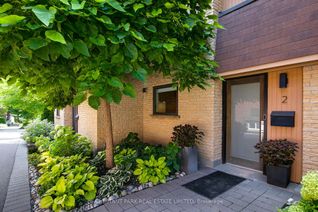 Townhouse for Sale, 250 Erskine Ave #102, Toronto, ON