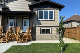 Townhouse for Sale, 5135 53 Street #3, Lacombe, AB