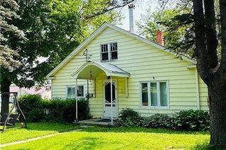 Bungalow for Sale, 106 Noble Street, Woodstock, NB