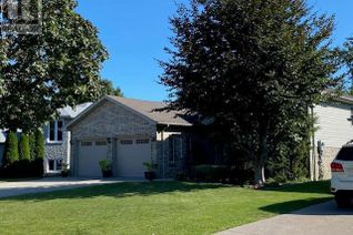 Raised Ranch-Style House for Sale, 383 Briar Ridge, Amherstburg, ON