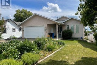 Bungalow for Sale, 11125 108 Avenue, Fairview, AB