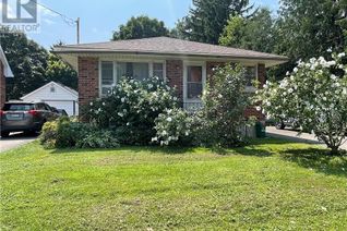 Detached House for Sale, 24 Henry Street, Brantford, ON