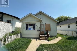 Bungalow for Sale, 322 H Avenue S, Saskatoon, SK