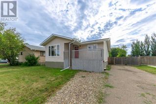 Bungalow for Sale, 2105 48 Avenue, Lloydminster, SK