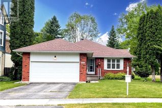 Bungalow for Rent, 112 Bruce Street S, Blue Mountains, ON