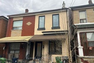 Townhouse for Rent, 174 Manning Ave, Toronto, ON