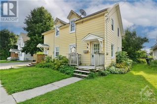 Semi-Detached House for Sale, 42 Montague Street, Smiths Falls, ON