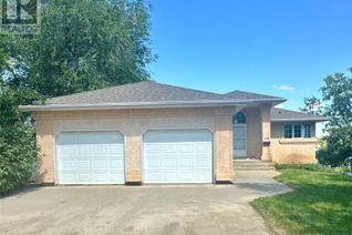 House for Sale, 100 Centre Street, Regina Beach, SK