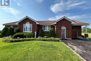 Bungalow for Sale, 40392 Huron Street E, South Huron (Exeter), ON