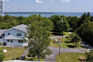 Detached House for Sale, 32 Maple Drive, Mersey Point, NS