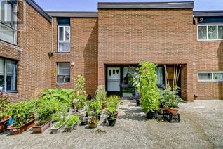 Townhouse for Sale, 4737 Jane Street, Toronto W05, ON