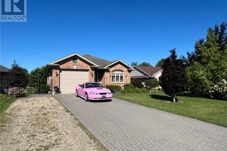 Bungalow for Sale, 424 Carling Terrace, Wingham, ON