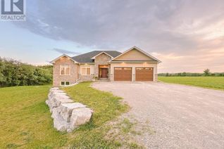 Detached House for Sale, 418 Golf Course Road, Kawartha Lakes, ON