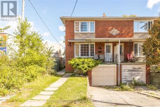 Detached House for Rent, 213 Close Avenue #2, Toronto W01, ON