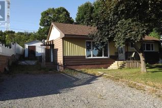 Detached House for Sale, 71 Hutchison Ave, Elliot Lake, ON