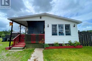 Bungalow for Sale, 2 Marten Ave, Manitouwadge, ON