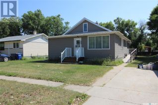 Bungalow for Sale, 614 Front Street, Eastend, SK