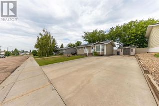 Bungalow for Sale, 4918 53 Avenue, Kitscoty, AB