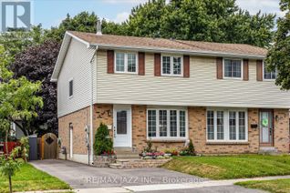 Semi-Detached House for Sale, 1330 Cherrydown Drive, Oshawa, ON