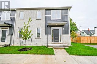 Freehold Townhouse for Sale, 121a Moffatt Street Unit# 1, St. Catharines, ON