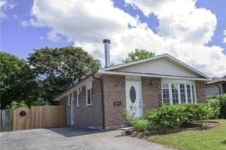 Bungalow for Rent, 45 Snowball Crescent #Upper, Toronto E11, ON