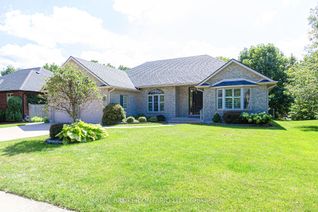 Detached House for Sale, 4 Forest Wood Dr, Norfolk, ON