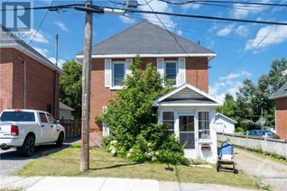 House for Sale, 105 Division Street N, Arnprior, ON