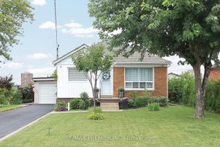 Bungalow for Sale, 12 Forthbridge Cres, Toronto, ON