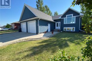 Detached House for Sale, 28 Whitewater Place, Yorkton, SK