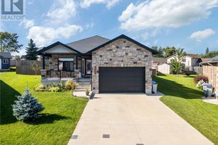 Detached House for Sale, 19 Pickett Court, Mitchell, ON