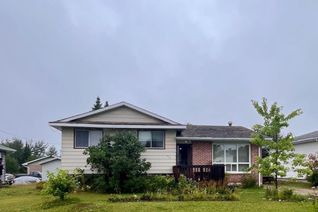 Sidesplit for Sale, 113 Court St, Longlac, ON