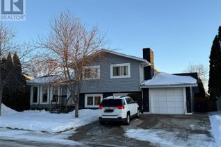 Detached House for Sale, 126 Wright Crescent, Biggar, SK