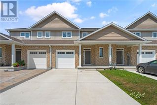 Freehold Townhouse for Sale, 21 Marshall Lane, St. Catharines, ON