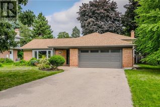 Detached House for Sale, 8 Croyden Place, Waterloo, ON