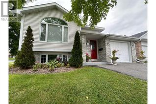 Detached House for Sale, 225 Wellington Street E, Cornwall, ON