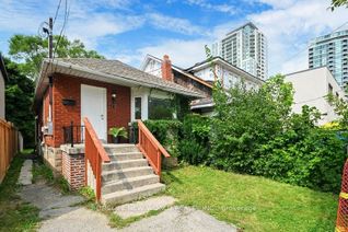 Detached House for Sale, 14 Franklin Ave, Toronto, ON