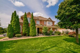 Semi-Detached House for Sale, 66 Madeira Ave, Vaughan, ON