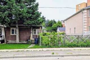 Bungalow for Sale, 918 Keele St, Toronto, ON