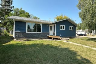 Bungalow for Sale, 917 16th Street, Humboldt, SK