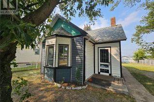 Detached House for Sale, 114 Lillooet Street W, Moose Jaw, SK