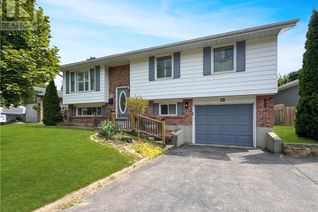 Bungalow for Sale, 18 Gilston Parkway, Paris, ON