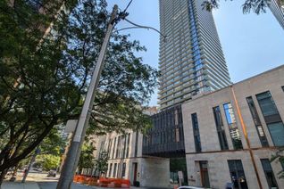 Condo Apartment for Sale, 1080 Bay Street #907, Toronto (Bay Street Corridor), ON