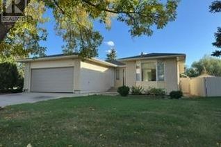 Bungalow for Sale, 1747 Boyd Street E, Regina, SK