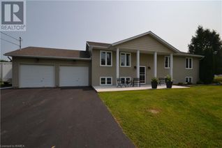 Detached House for Sale, 4048 Sydenham Road, Sydenham, ON