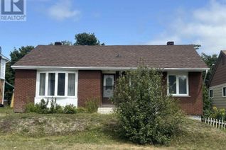 House for Sale, 40 Hutchison Ave, Elliot Lake, ON