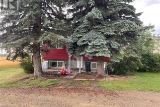 Property for Sale, 6011 Neufeld Avenue, Waldheim, SK