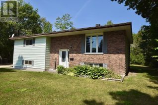 Detached House for Sale, 38 Oak Rd, Blind River, ON